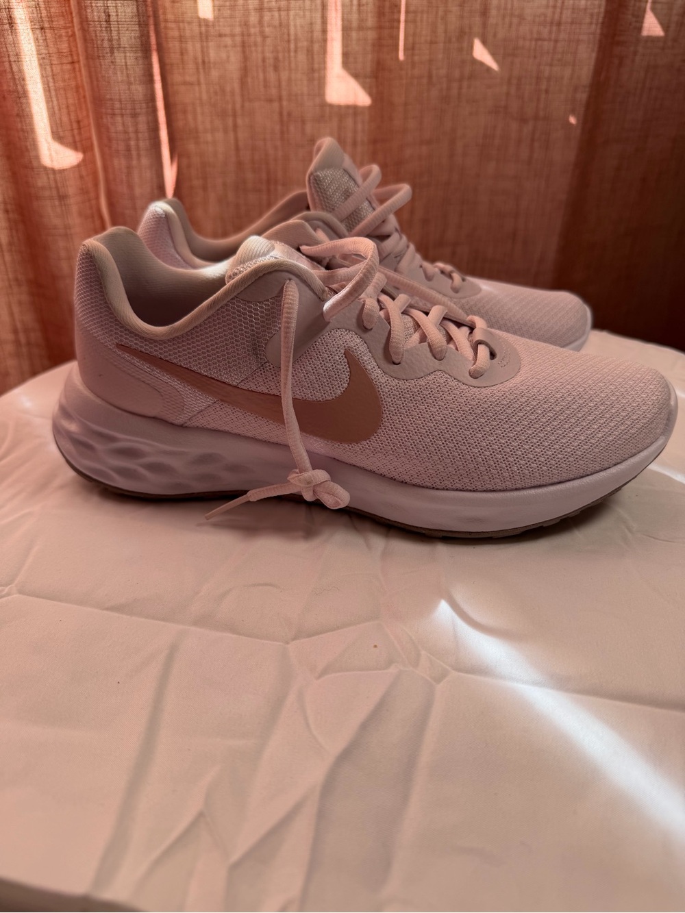 Nike Women’s Light Pink Mesh Running Sneakers Size 7.5